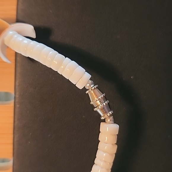 Shell Necklace - Picture 2 of 5